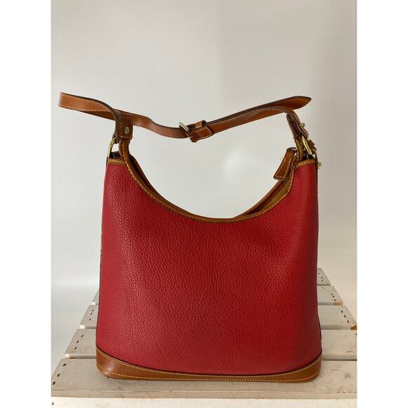 DOONEY & BOURKE, LARGE RED PEBBLED LEATHER SHOULDER BAG - Picture 5 of 16